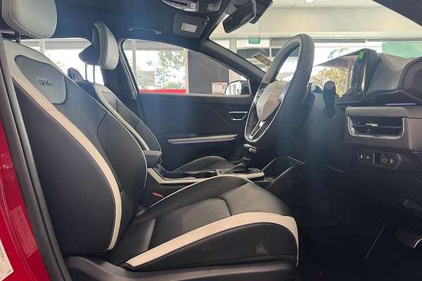 2026 Kia K4 GT-Line CL4m thumb-11