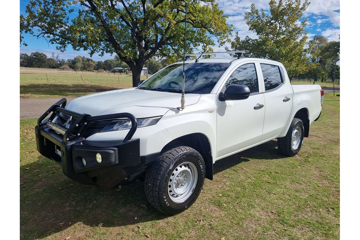 2019 Mitsubishi Triton GLX MR 4X4