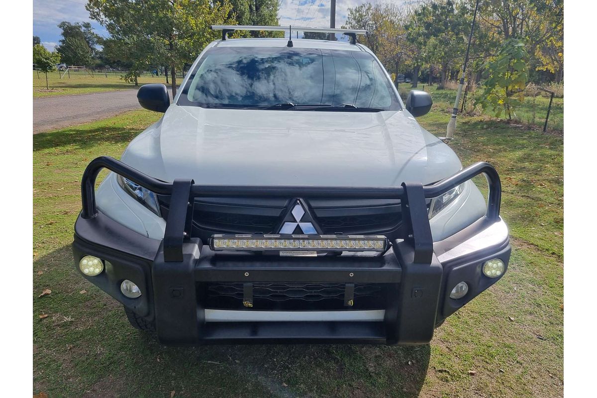 2019 Mitsubishi Triton GLX MR 4X4