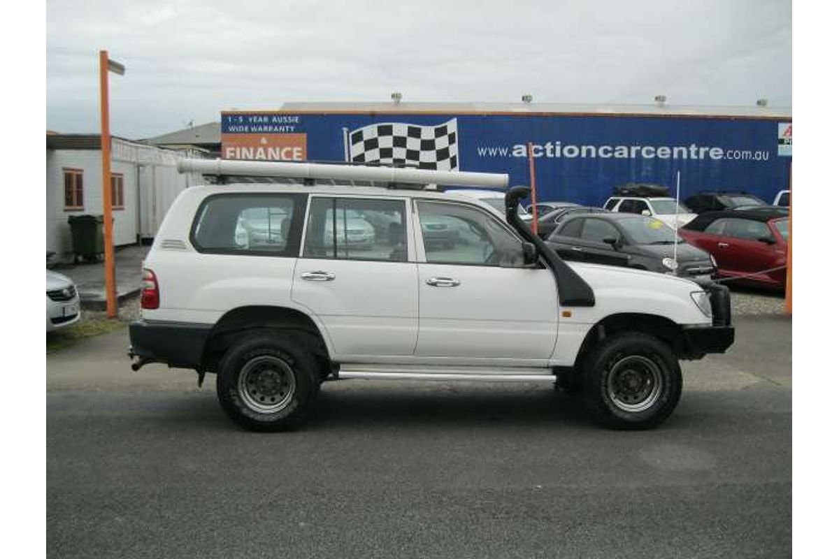 2004 Toyota Landcruiser Standard HZJ105R
