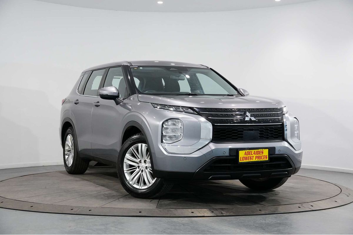 2022 Mitsubishi Outlander ES ZM