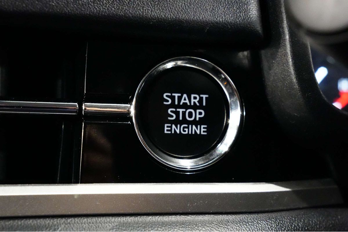 2022 Mitsubishi Outlander ES ZM