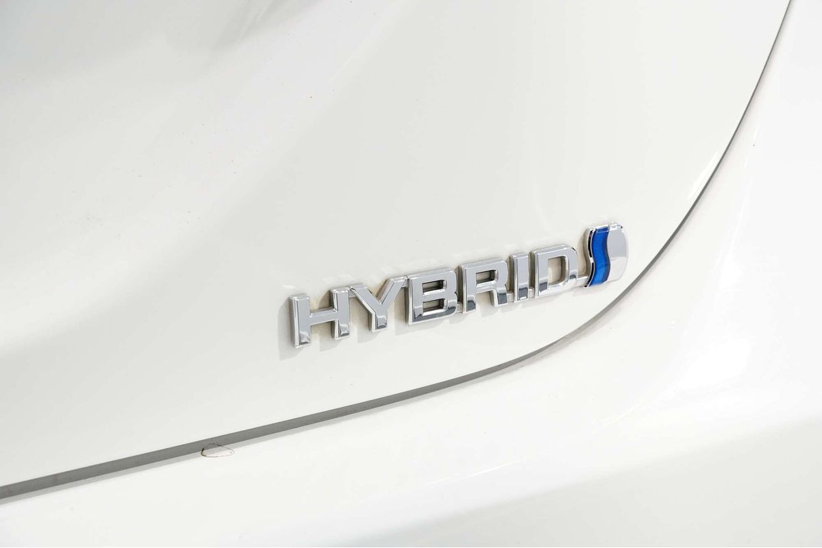 2020 Toyota Camry Ascent Sport AXVH71R