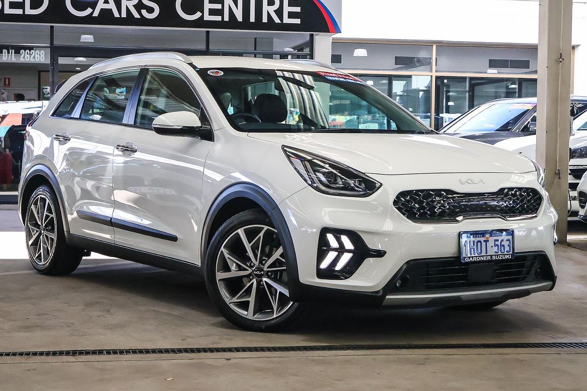 2022 Kia Niro Hybrid Sport DE