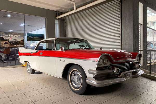 1958 Dodge . Pillarless Sedan 325 V8 ( Red Ram )