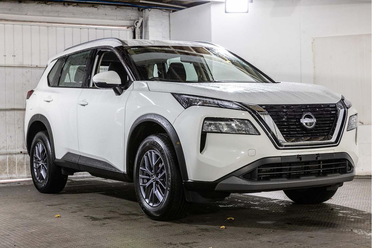 2025 Nissan X-TRAIL ST T33