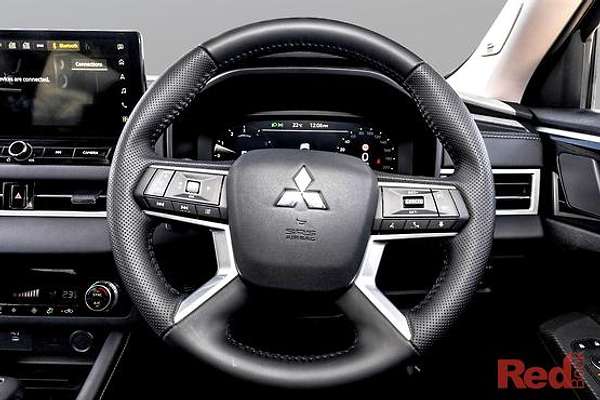 2026 Mitsubishi Outlander LS ZM thumb-5