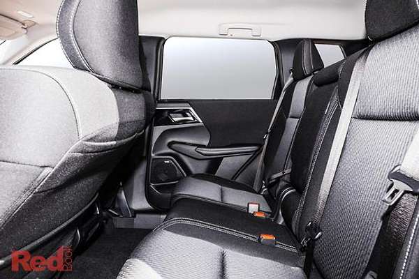 2026 Mitsubishi Outlander LS ZM thumb-8