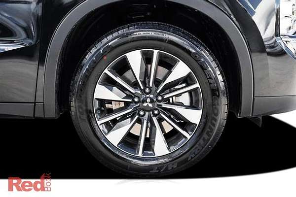 2026 Mitsubishi Outlander LS ZM thumb-16