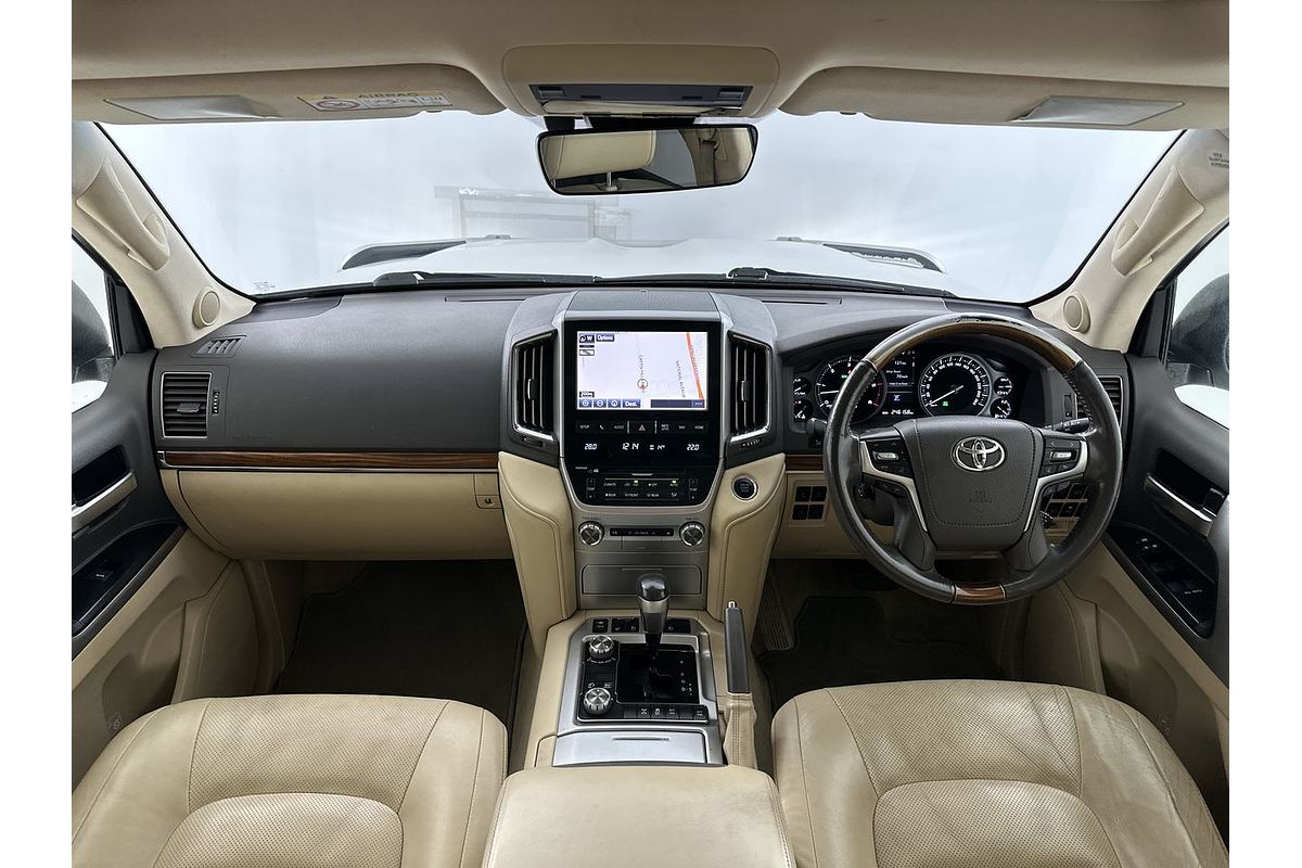 2016 Toyota Landcruiser Sahara VDJ200R
