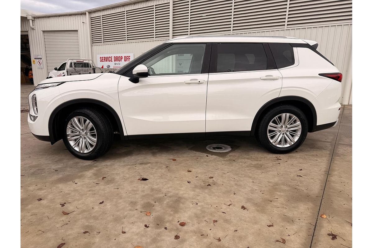 2021 Mitsubishi Outlander LS ZM