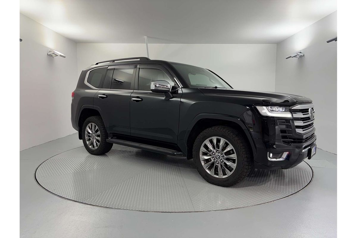 2023 Toyota Landcruiser Sahara ZX FJA300R