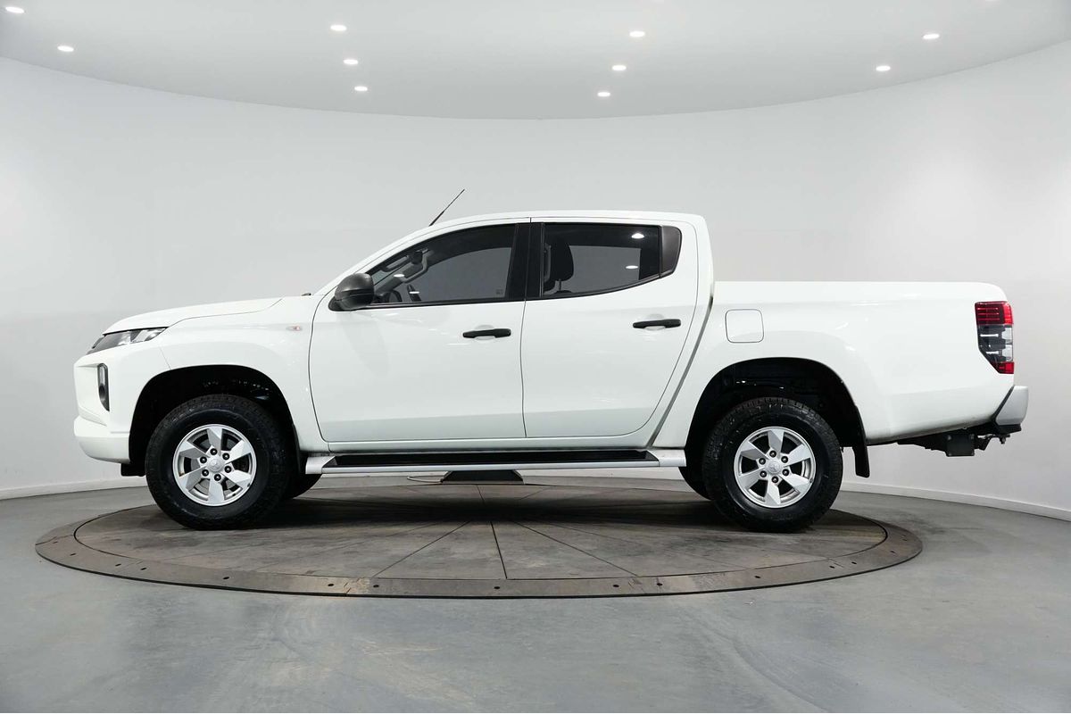 2021 Mitsubishi Triton GLX+ MR 4X4