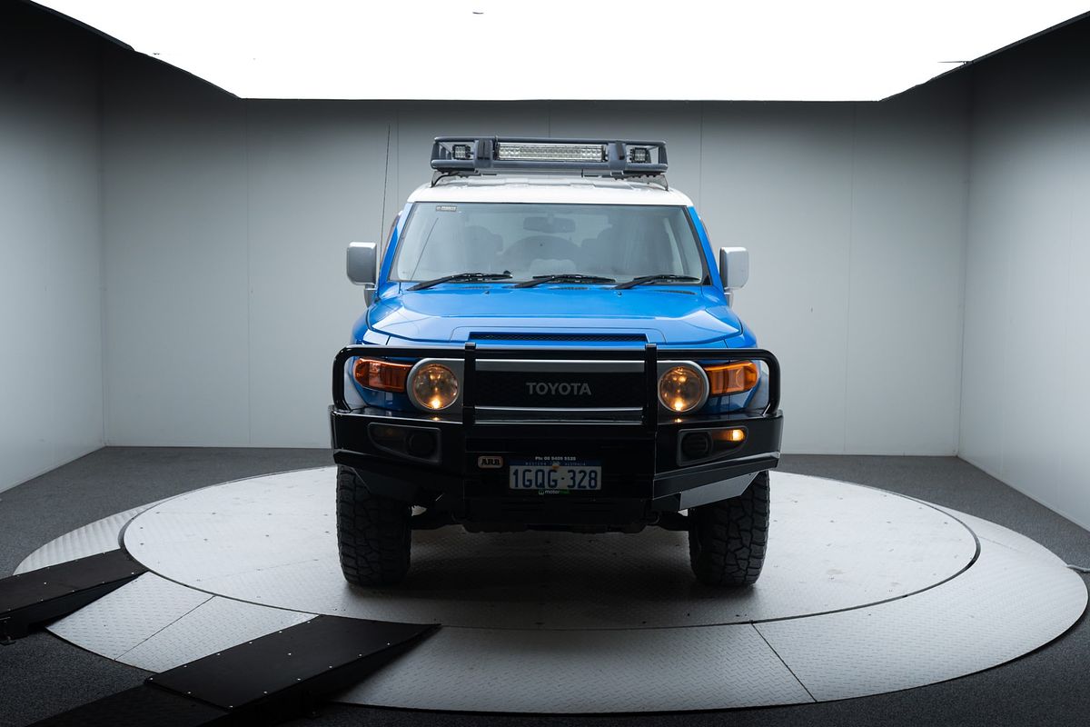 2011 Toyota FJ Cruiser GSJ15R