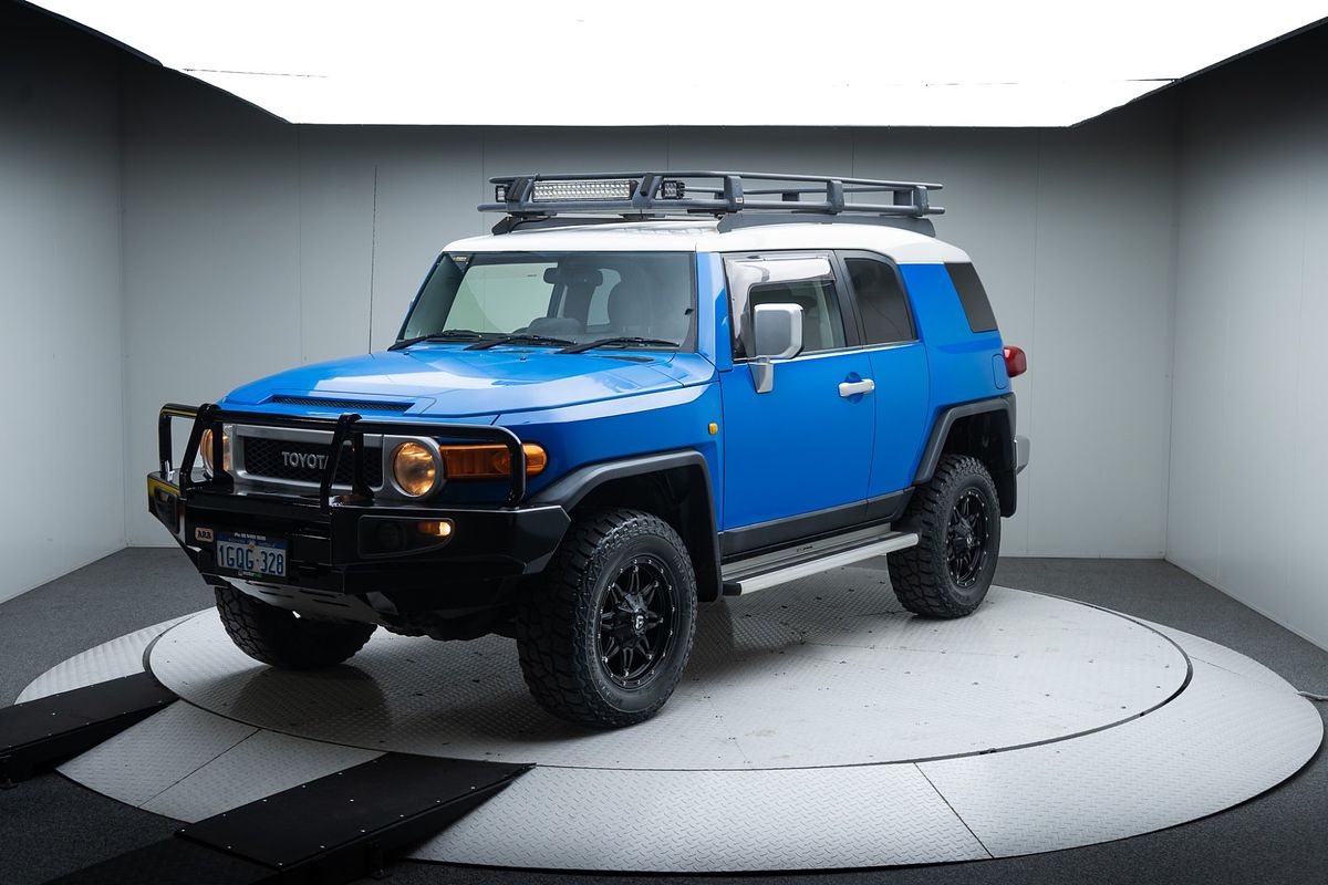 2011 Toyota FJ Cruiser GSJ15R