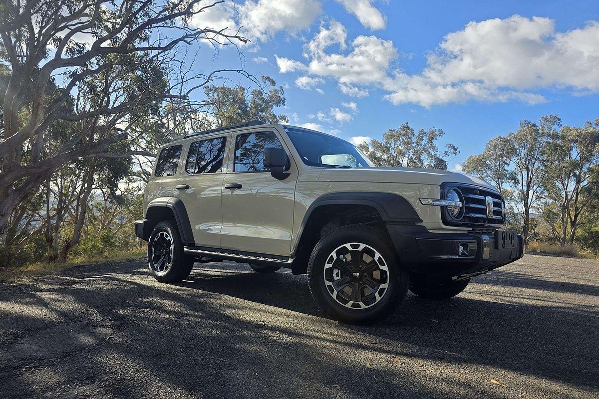 2026 GWM Tank 300 Ultra Hi4-T PHEV P01