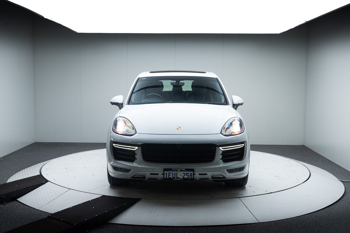 2016 Porsche Cayenne GTS 92A