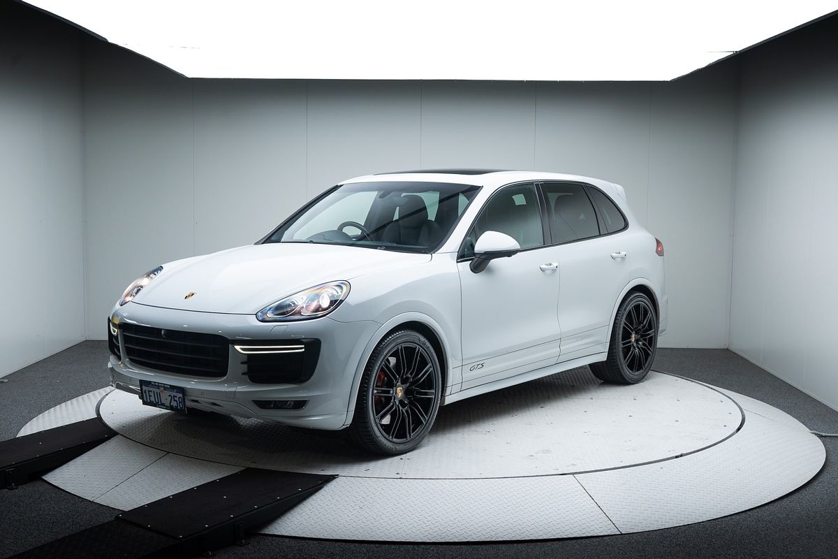 2016 Porsche Cayenne GTS 92A