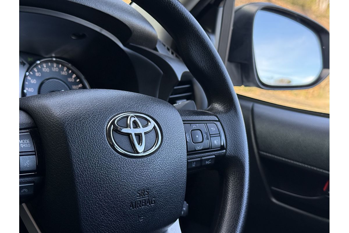 2023 Toyota Hilux SR GUN126R 4X4