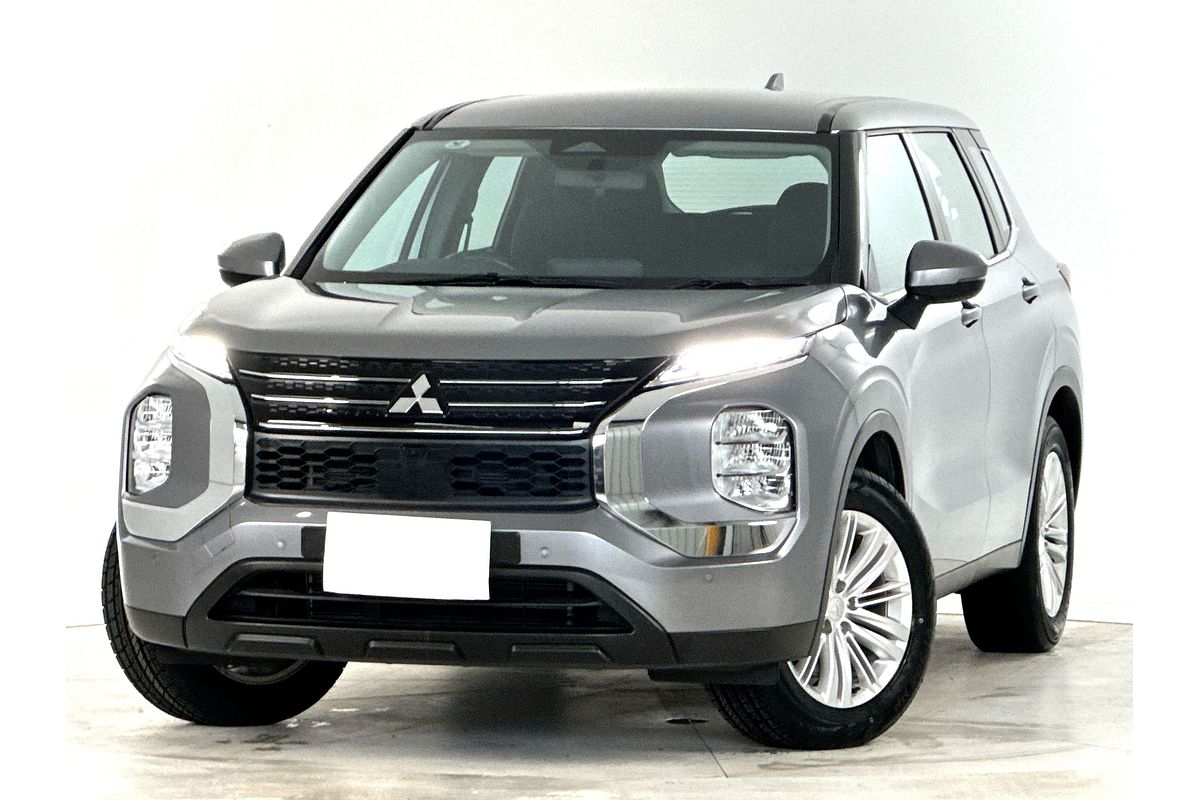 2023 Mitsubishi Outlander ES ZM