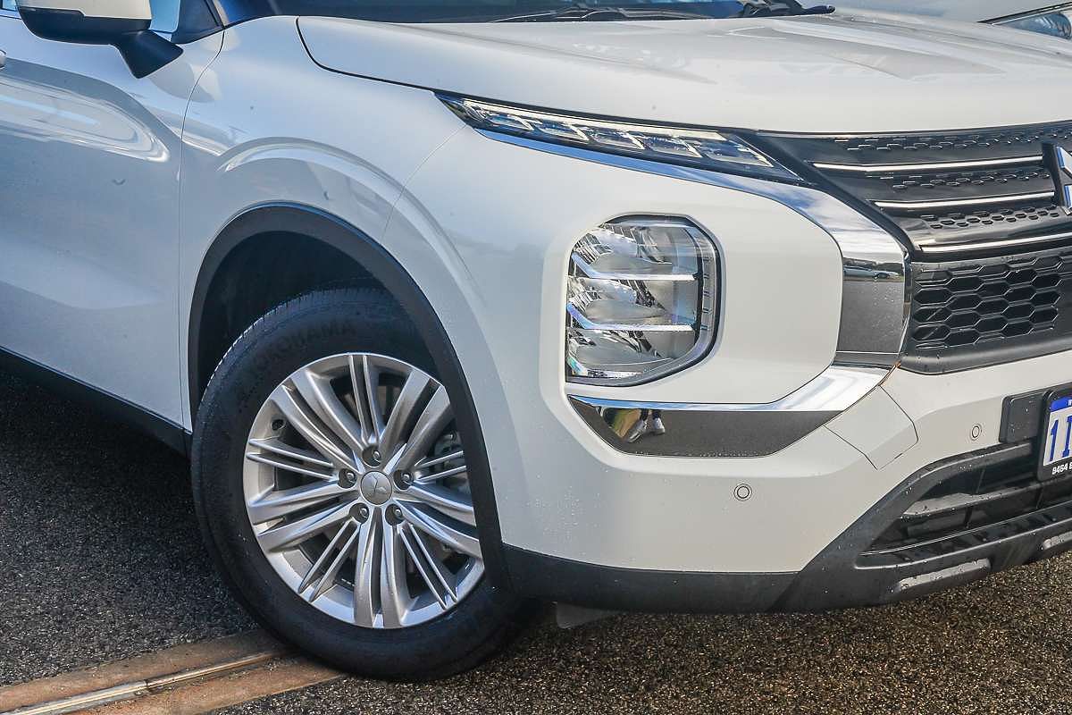 2024 Mitsubishi Outlander ES ZM