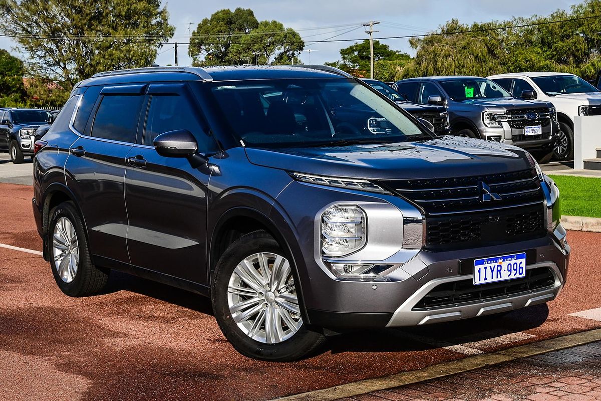 2023 Mitsubishi Outlander LS ZM