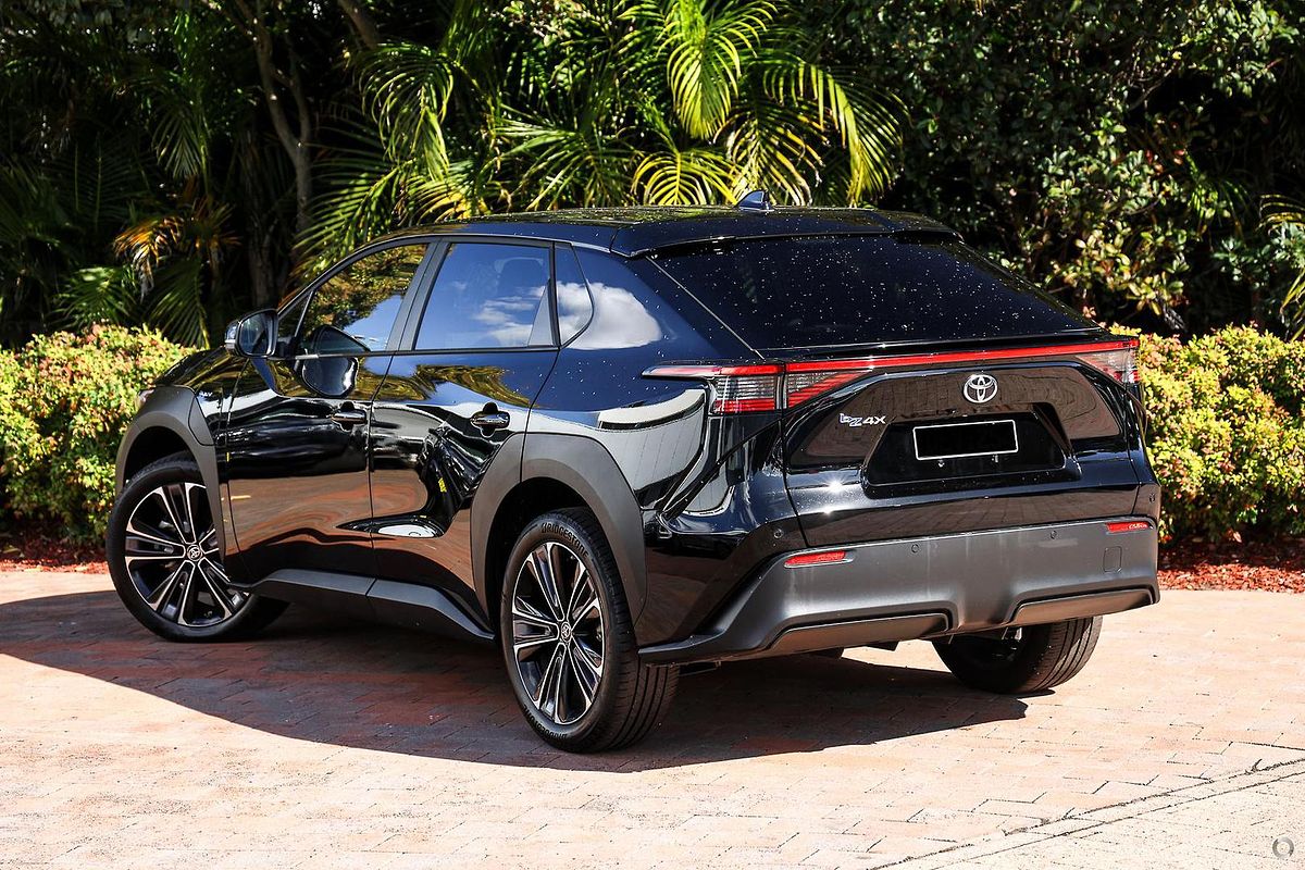 2024 Toyota bZ4X XEAM10R