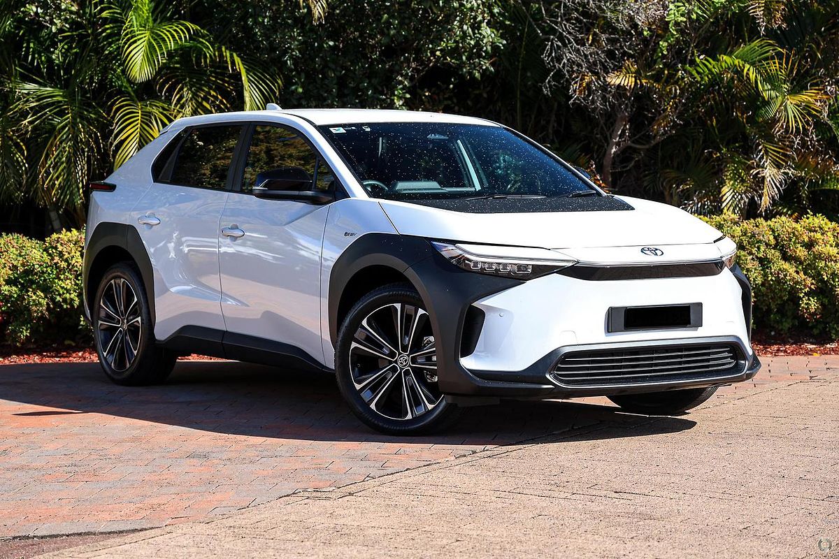 2024 Toyota bZ4X XEAM10R