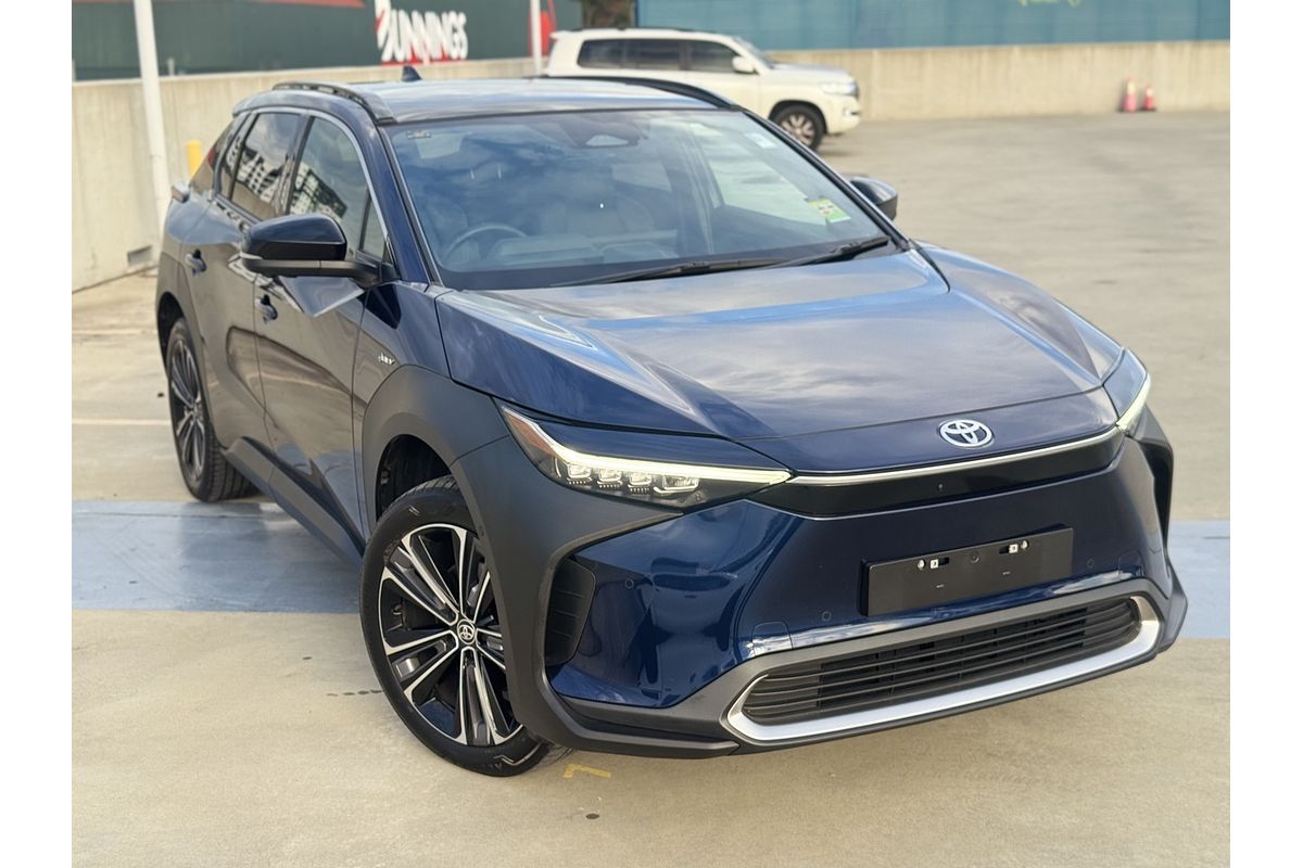 2024 Toyota bZ4X AWD YEAM15R