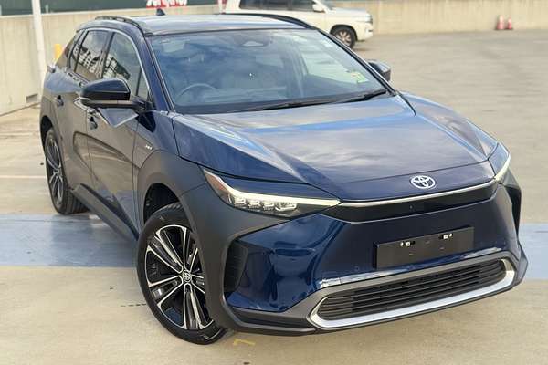 2024 Toyota bZ4X AWD YEAM15R