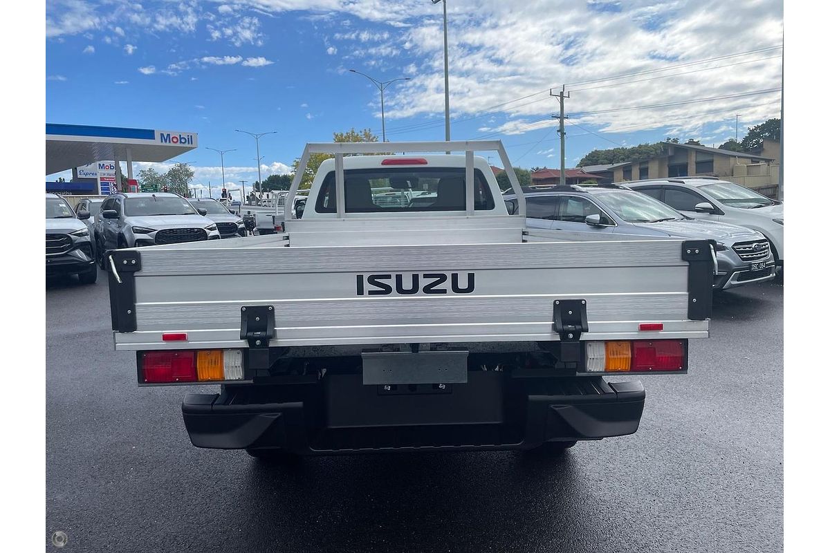 2026 Isuzu D-MAX SX High Ride Rear Wheel Drive
