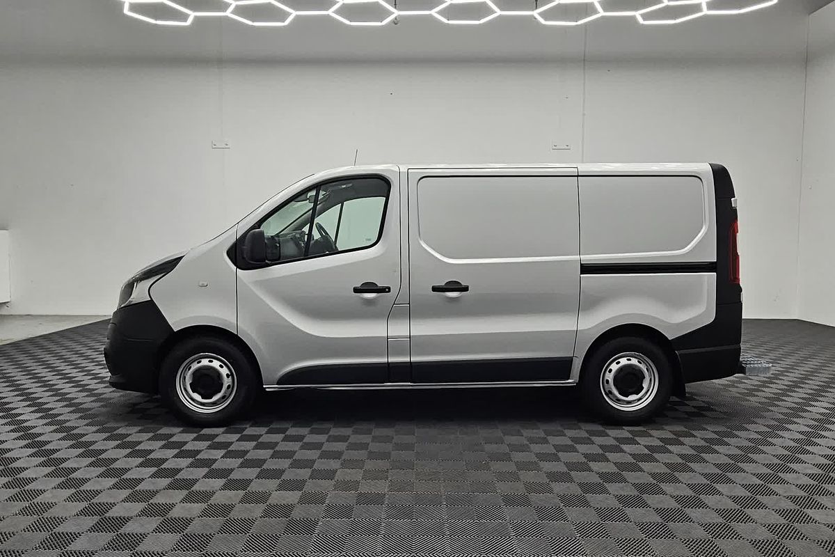 2020 Mitsubishi Express GLX SN SWB