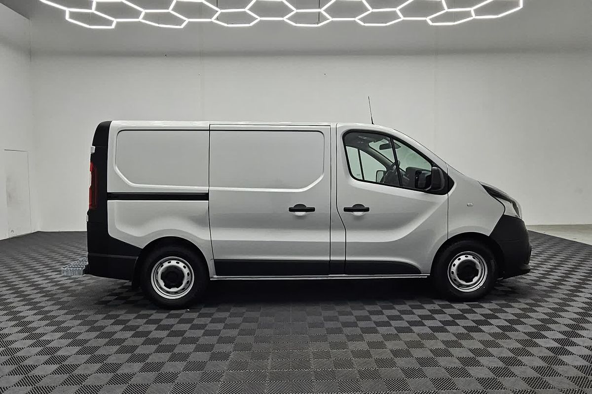 2020 Mitsubishi Express GLX SN SWB