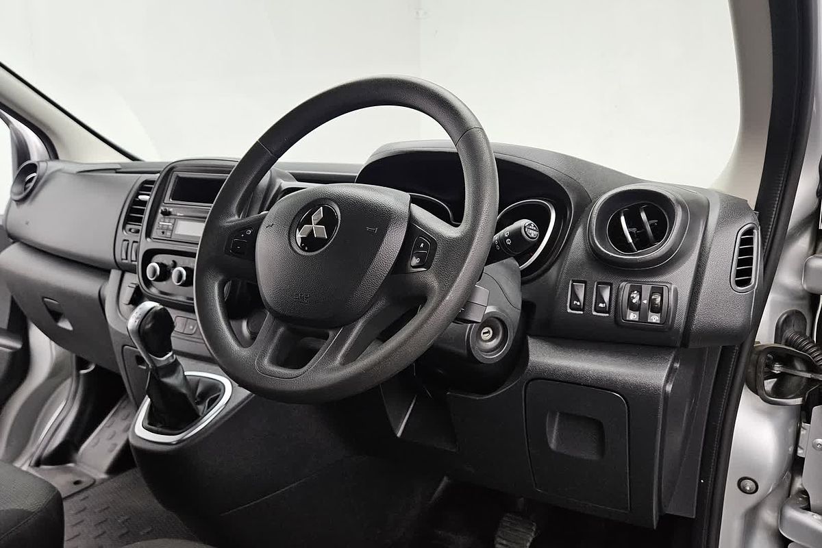 2020 Mitsubishi Express GLX SN SWB