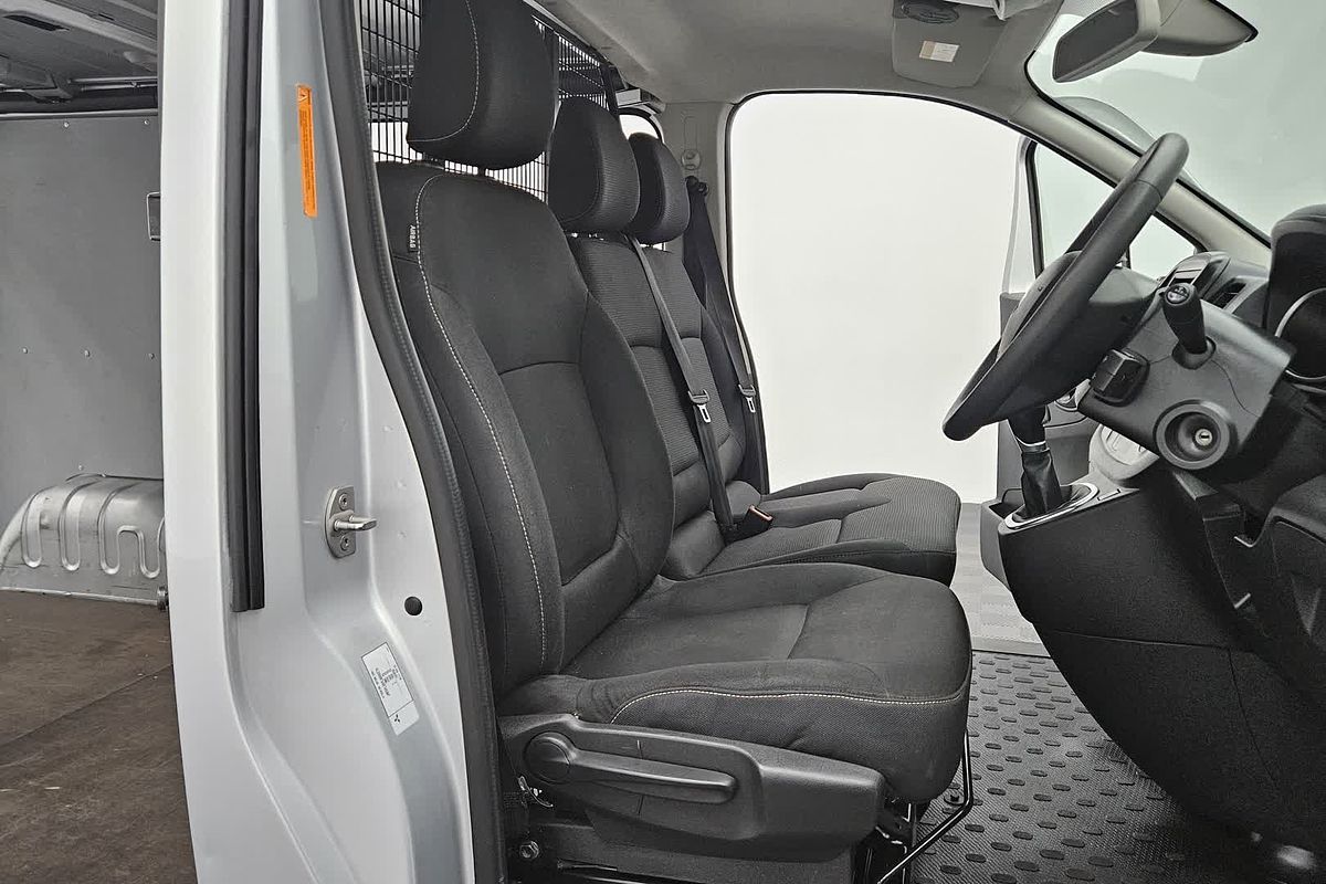 2020 Mitsubishi Express GLX SN SWB