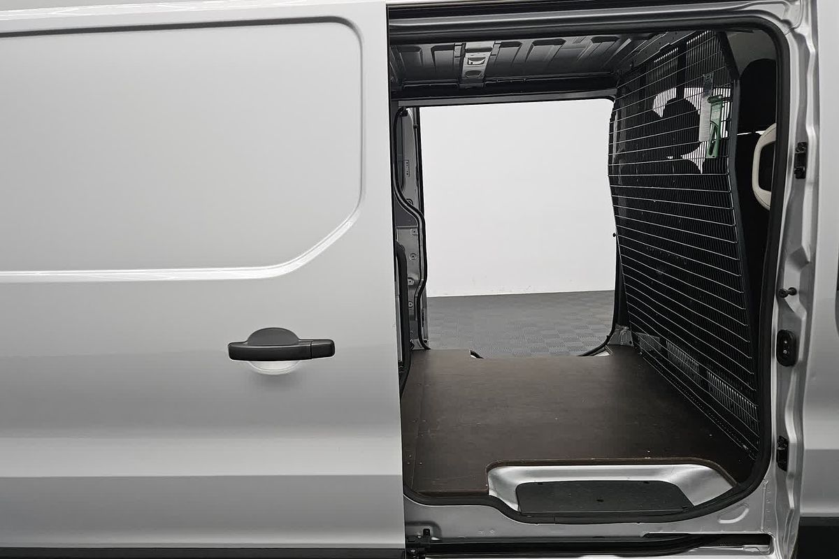 2020 Mitsubishi Express GLX SN SWB