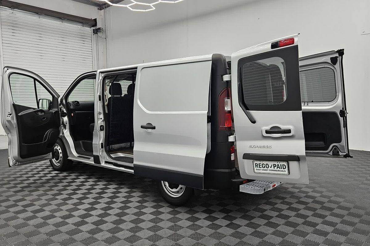 2020 Mitsubishi Express GLX SN SWB