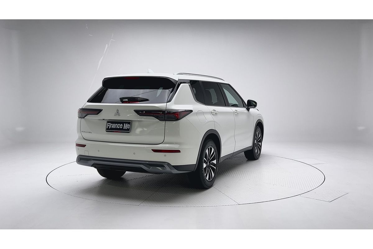2025 Mitsubishi Outlander LS ZM