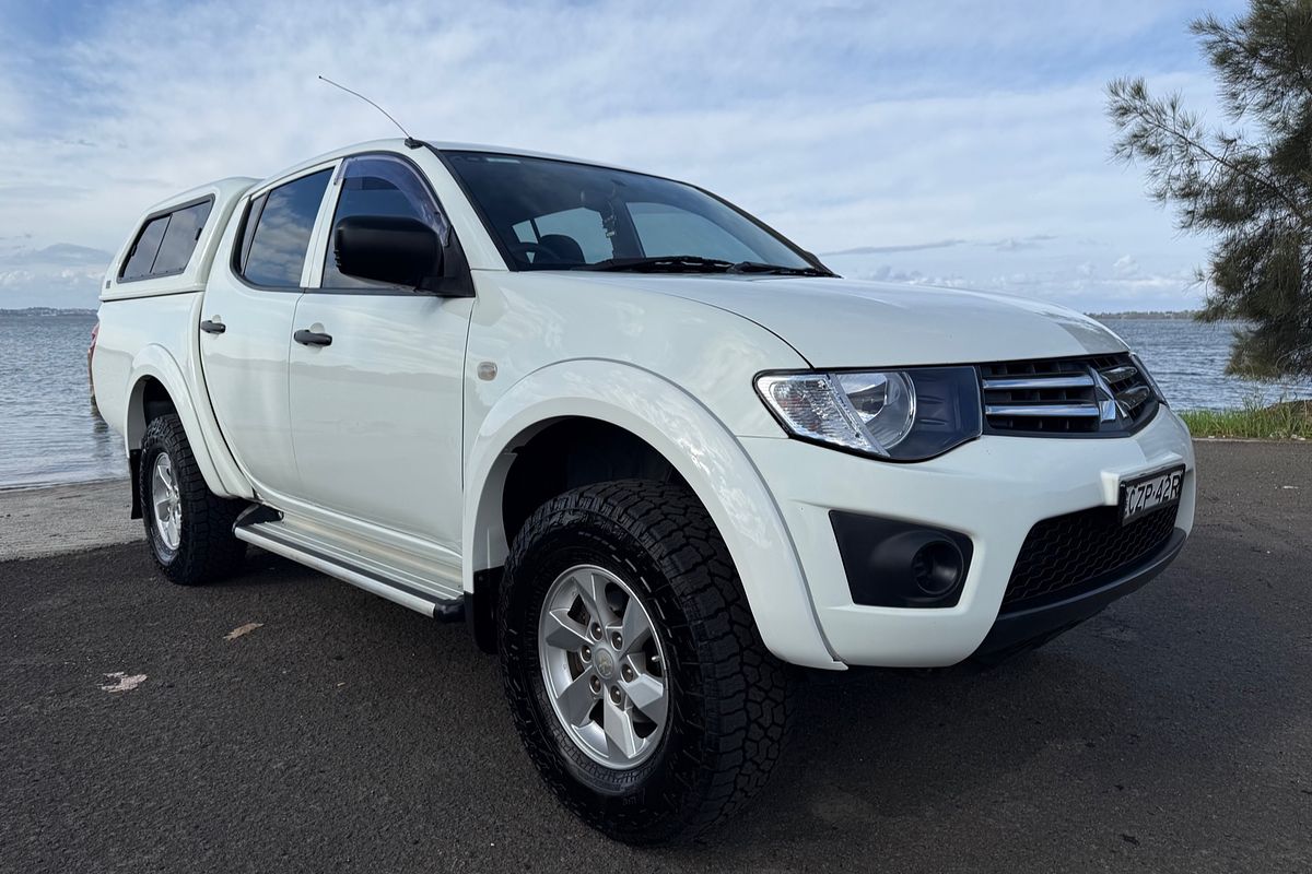 2015 Mitsubishi Triton GLX MN 4X4