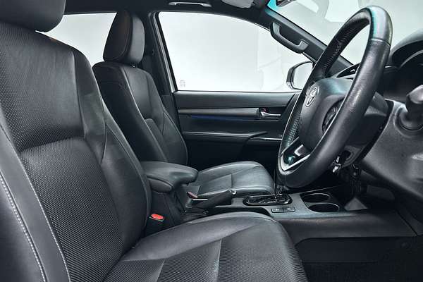 2021 Toyota Hilux Rugged X GUN126R 4X4 thumb-12