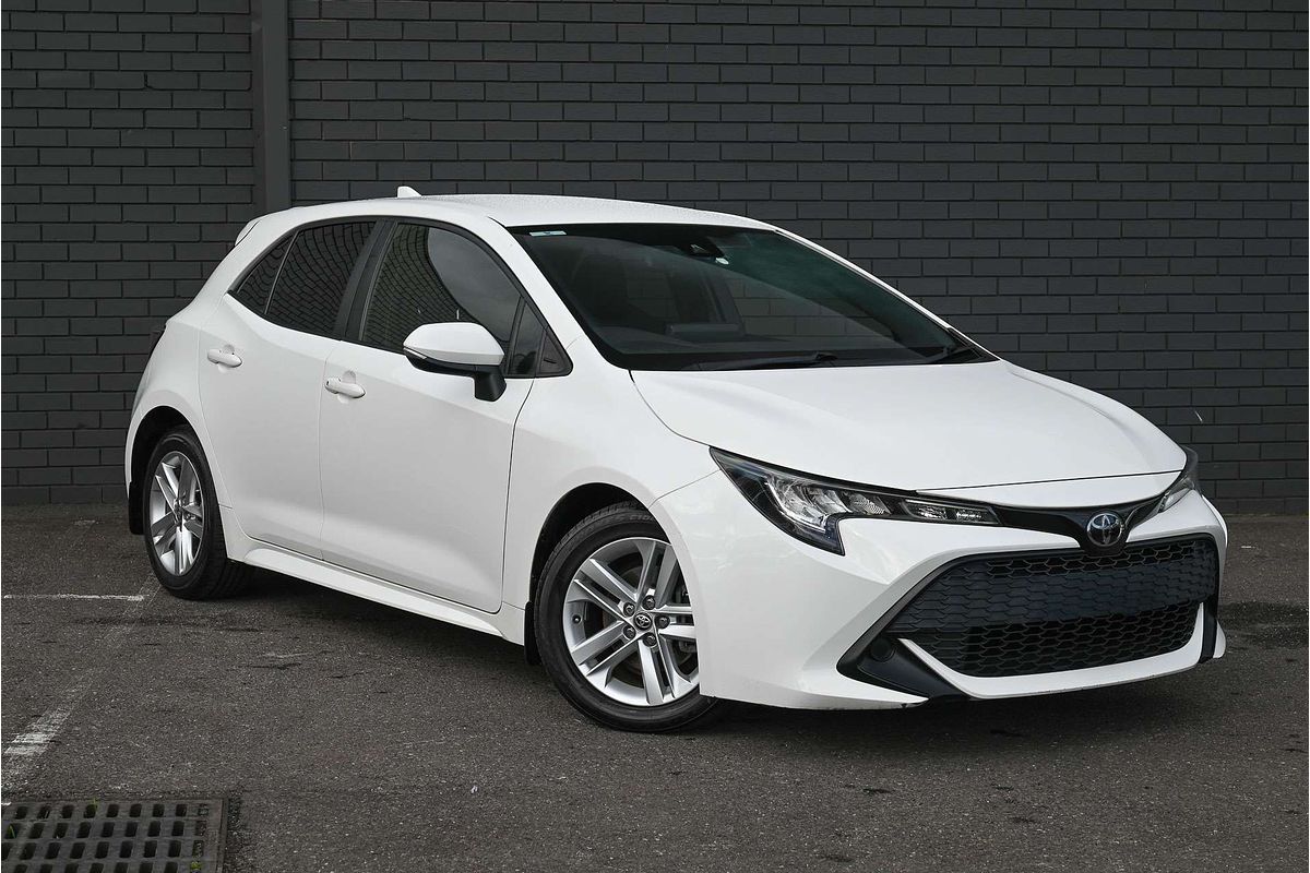 2018 Toyota Corolla Ascent Sport MZEA12R