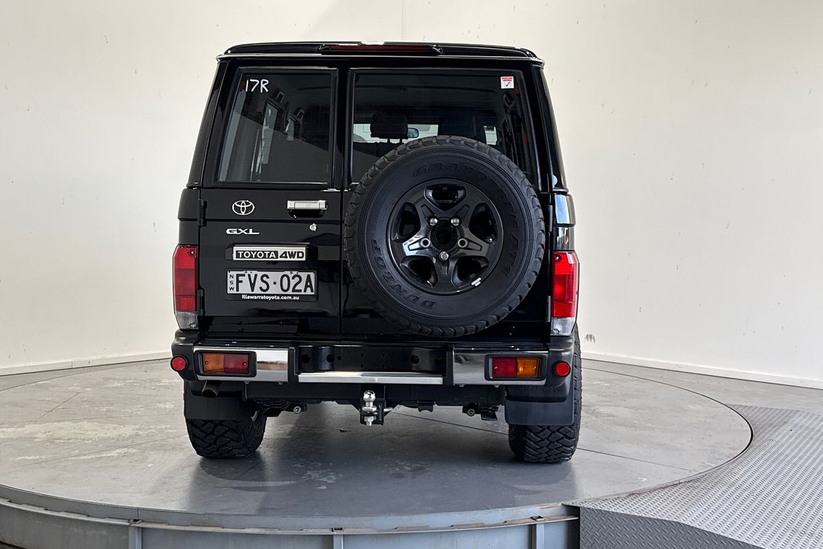 2025 Toyota Landcruiser GXL GDJL76R