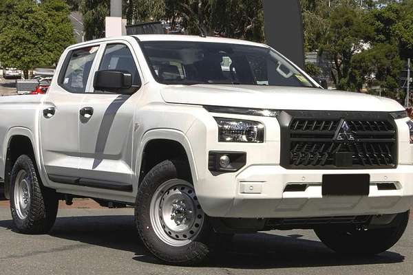 2025 Mitsubishi Triton GLX MV 4X4