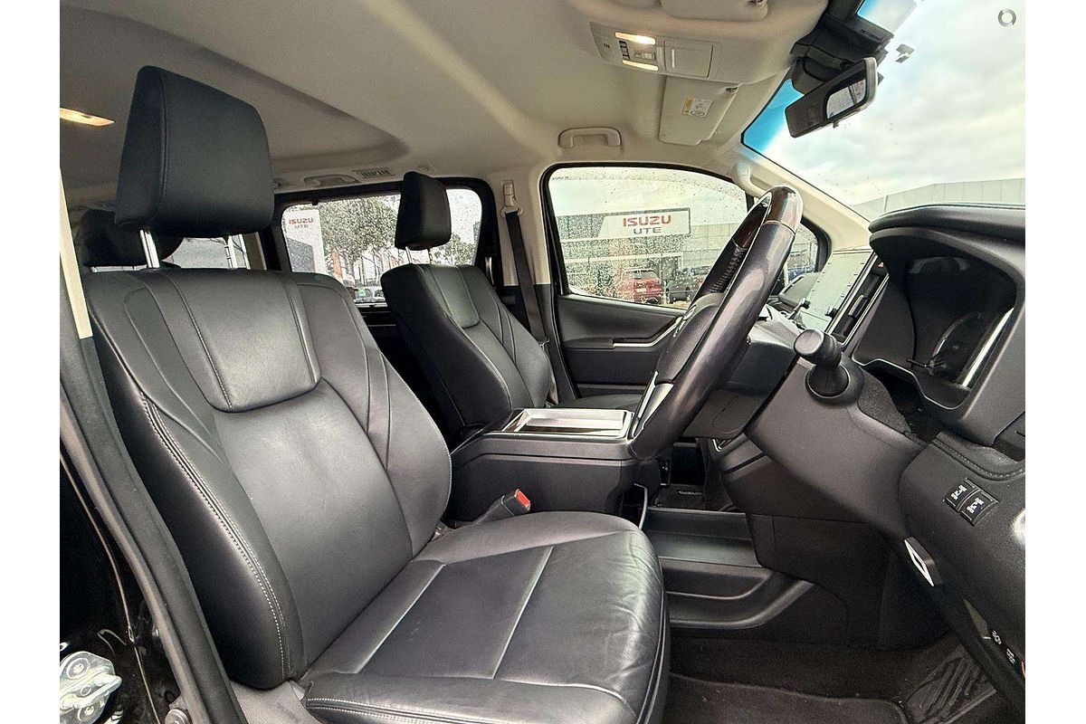 2022 Toyota Granvia VX GDH303R