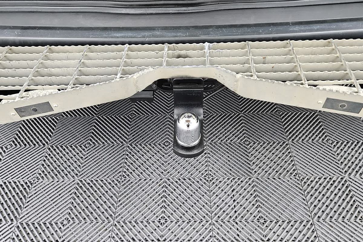2023 Toyota Hiace GDH300R LWB