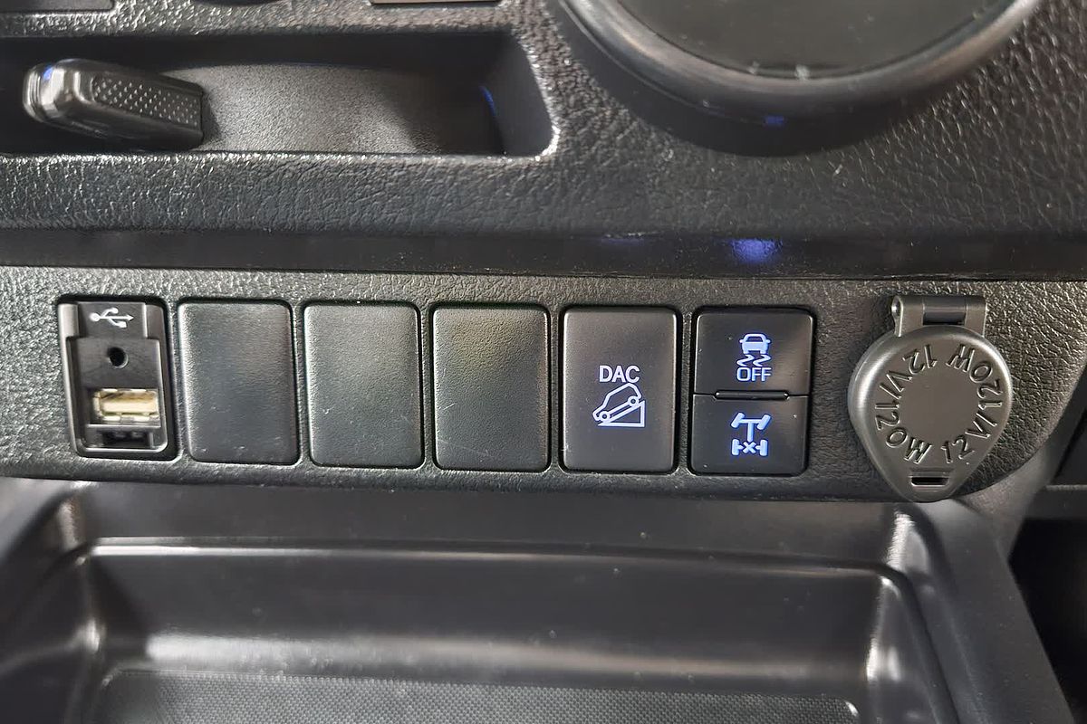 2021 Toyota Hilux SR GUN126R 4X4