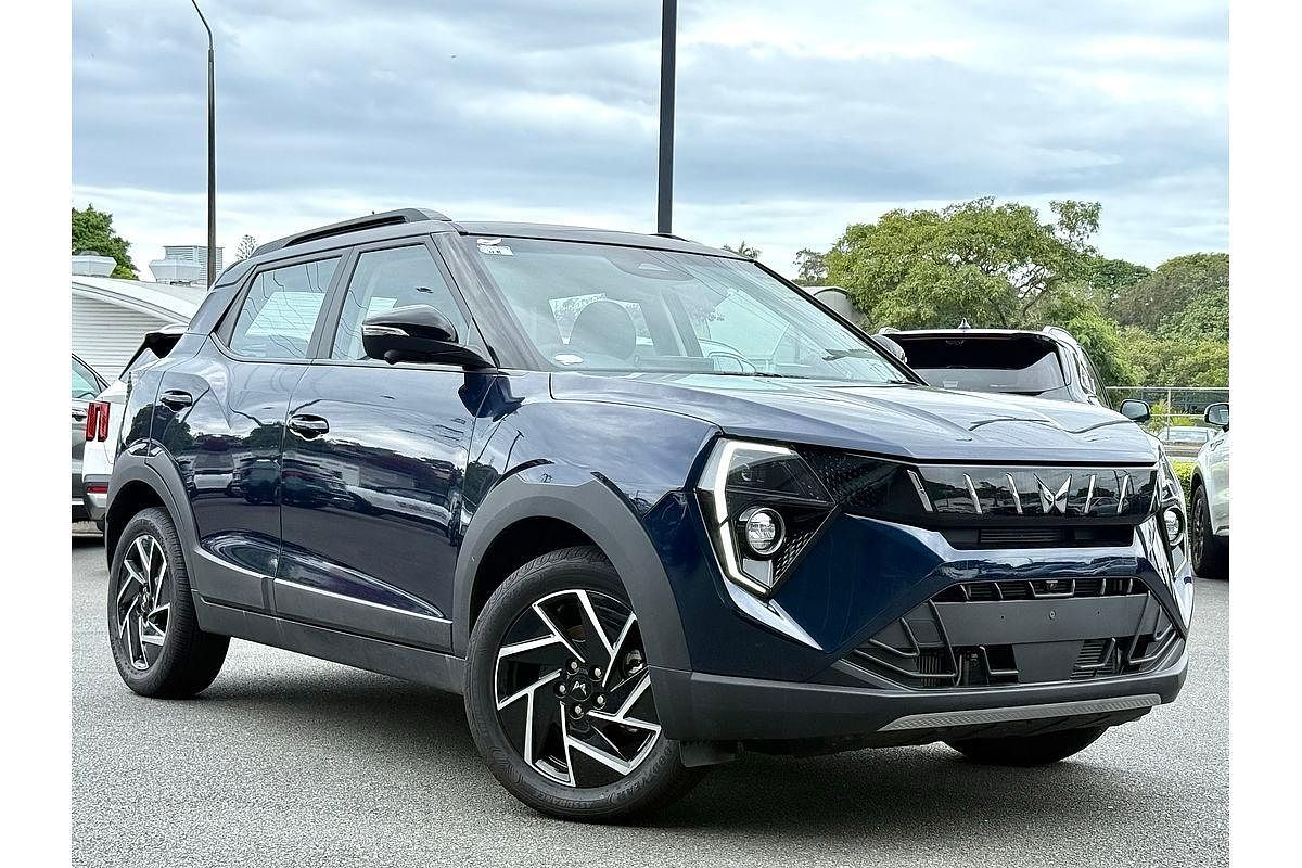 2025 Mahindra XUV3XO AX7L