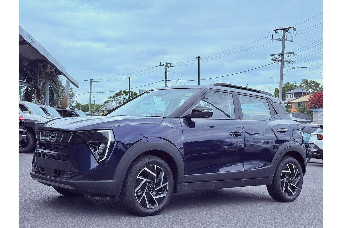 2025 Mahindra XUV3XO AX7L