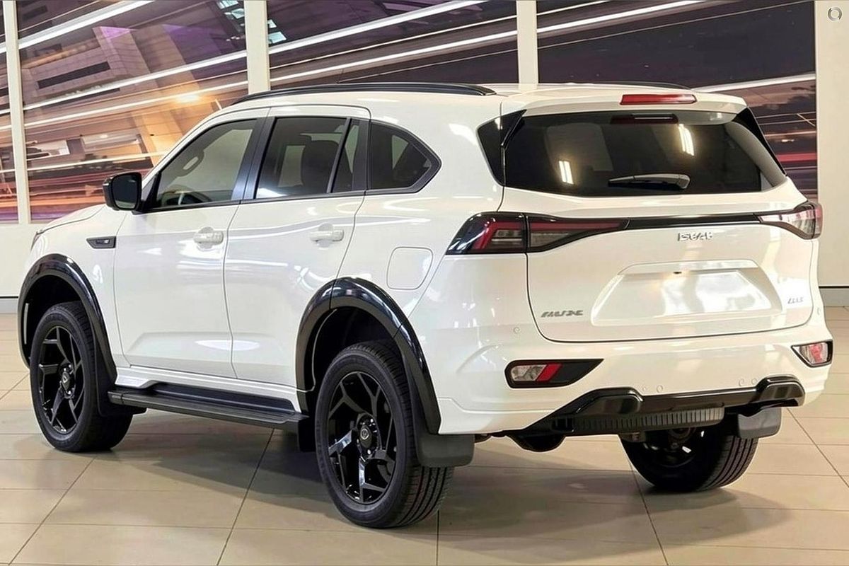 2026 Isuzu MU-X X-TERRAIN