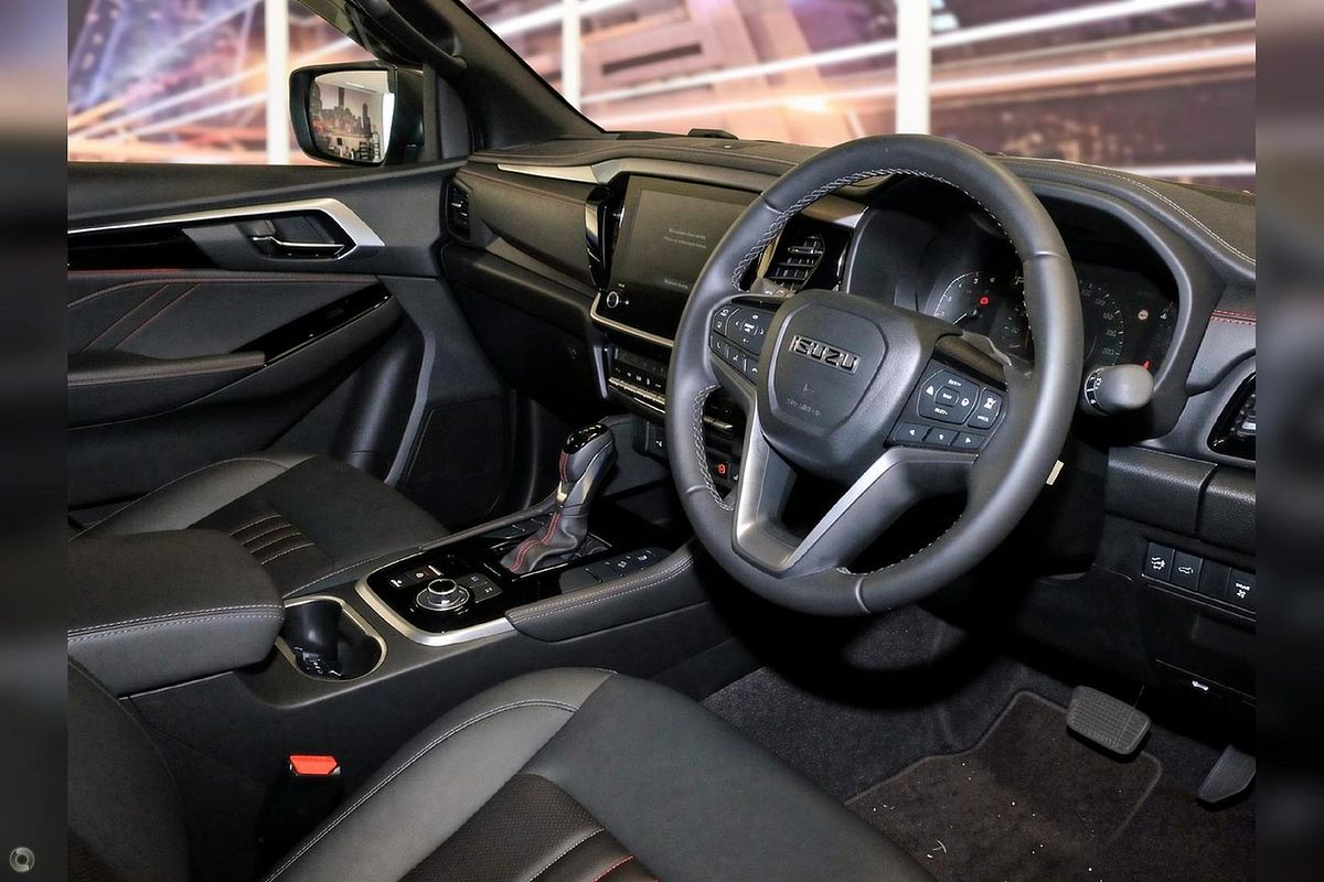 2026 Isuzu MU-X X-TERRAIN image 13